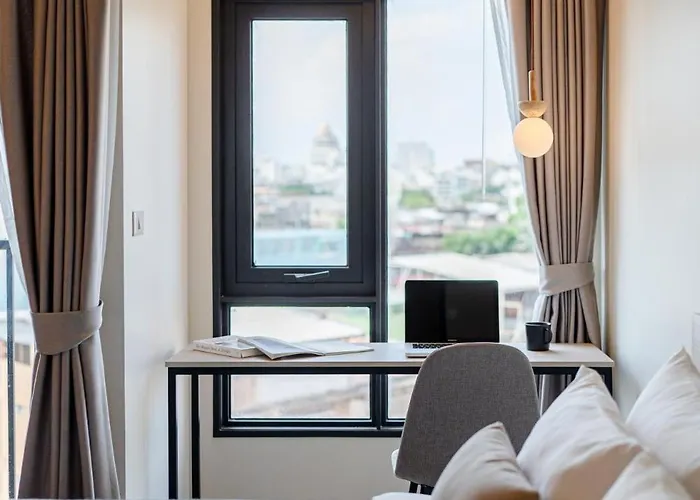 公寓 500m Bts L Chao Phraya River L Pool And Gym 曼谷